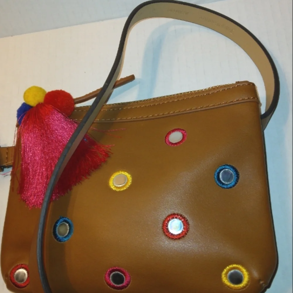 ☆NWT☆JUICY COUTURE ☆Adjustable☆ Cute Belt Bag/Clutch/Shoulder Bag☆Pom Pom    Zip - Picture 8 of 16